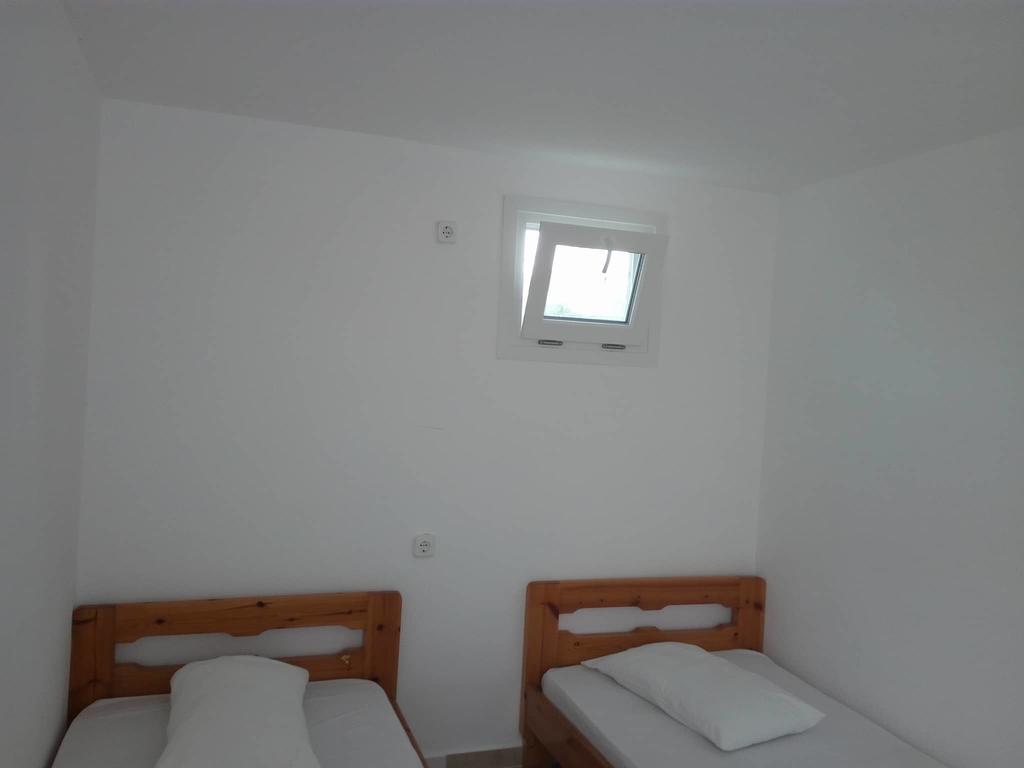 San Efrem Lejlighedshotel Perissa  Værelse billede